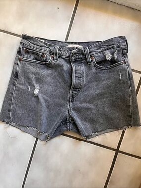Levi’s wedgie Jean shorts